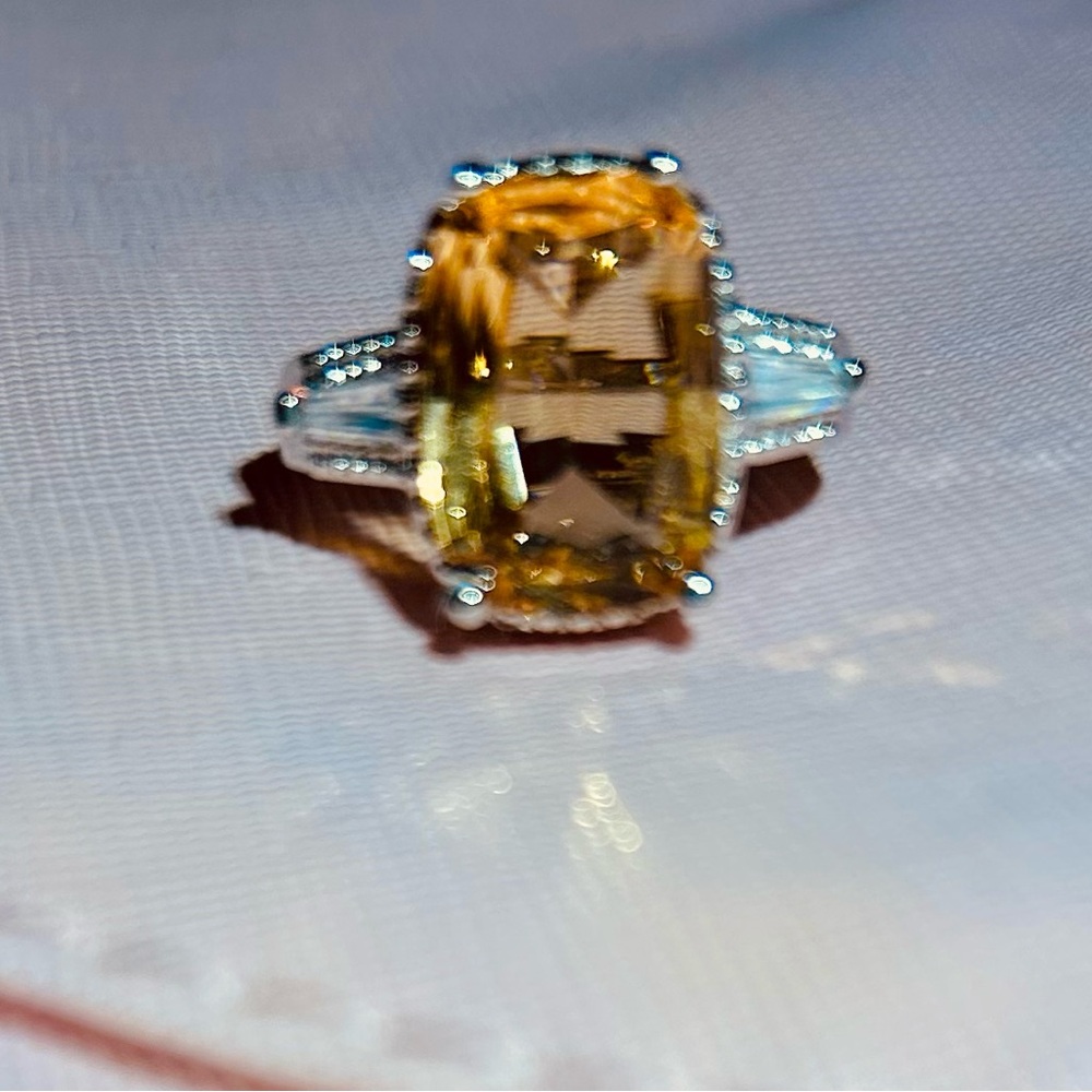 Premium Radiant Citrine Stone stunning topaz baguettes .925 SS Ring - Picture 3 of 5